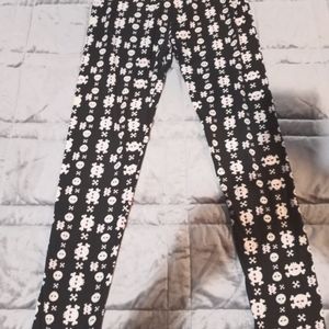 LuLaRoe  Halloween skull leggings